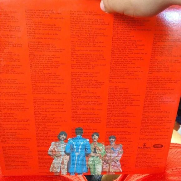 THE BEATLES-SGT. PEPPER'S LONELY HEART CLUB-2012 EMI/PARLOPHONE REMASTERED VINYL - Picture 2 of 2